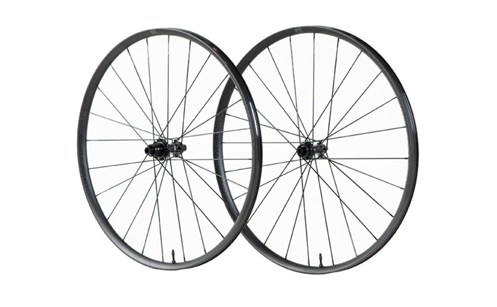 Industry Nine Solix Gravel R