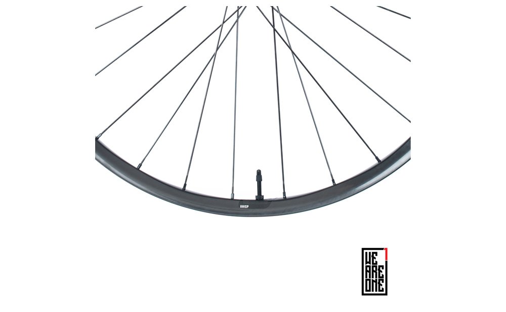 Industry Nine Solix Whisp - XC Carbon Wheelset